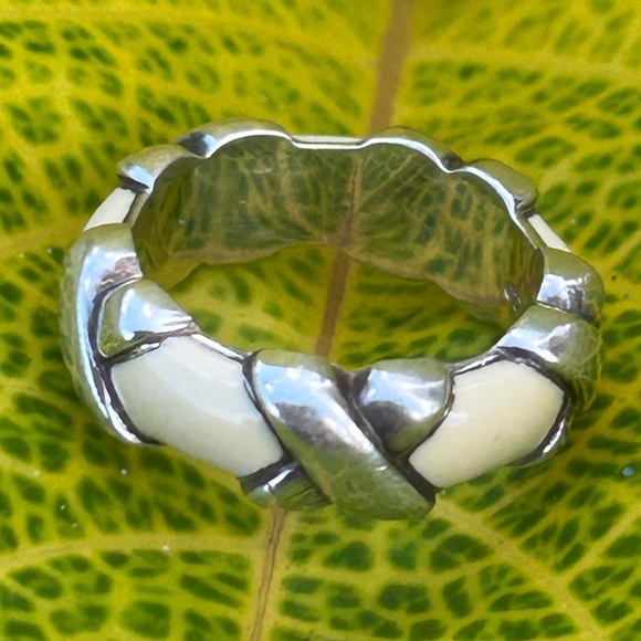 Tiffany & Co sterling silver wide X Kiss enameled signature ring band size 4.25